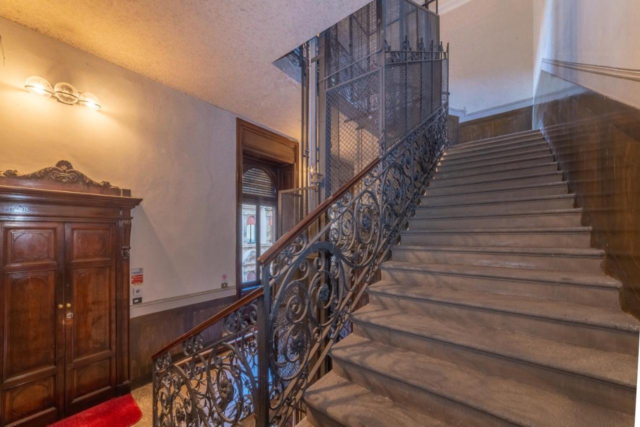 Brera - Sella Charme Apartment Castle View Milano Exteriör bild